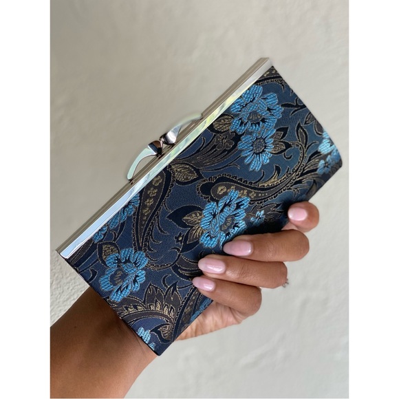 Iridescent Evening Clutch - Picture 6 of 6